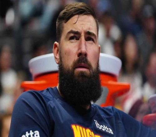 掘金隊(duì)傳聞：瓦蘭丘納斯的巧妙舉動(dòng)或?qū)⒃诮灰渍勁兄信缮嫌脠?chǎng)