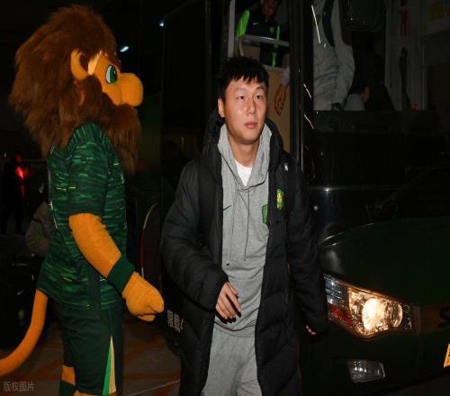 方昊已經來到浙江隊冬訓，未來將跟王鈺棟和陶強龍，一起競爭主力