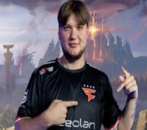 你在干嘛CS2傳奇選手S1mple比賽臨陣缺席網(wǎng)友查出比賽時間打Dota