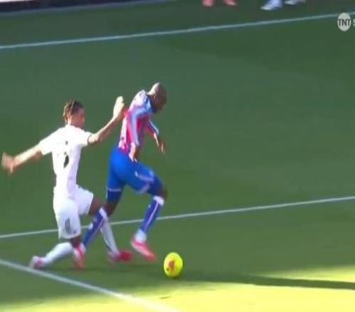 麥考伊斯特：沃頓的表現(xiàn)是現(xiàn)象級的約羅的防守太天真了