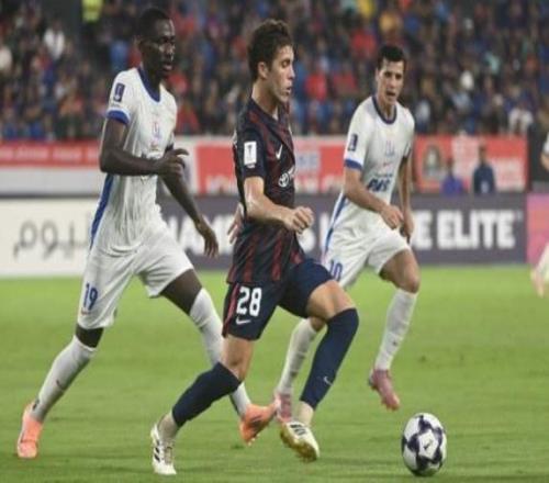 【亞冠精英】米內羅點(diǎn)射鮑亞雄救險柔佛3比1申花