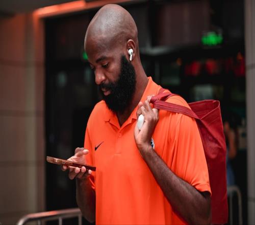 中超的奇葩外援：喀麥隆國(guó)腳撒謊借錢，幾百塊錢都不想還