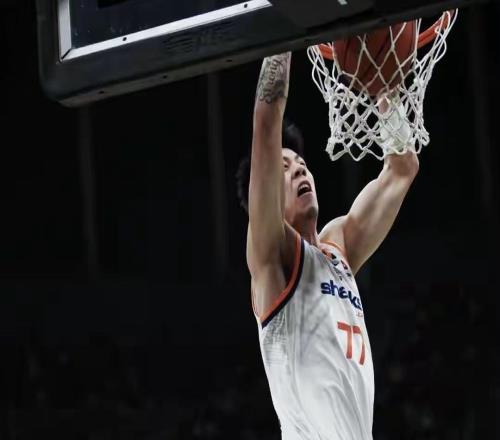 遼籃四連敗不能原諒，莫蘭德成廣東隊(duì)臥底，球迷要求請(qǐng)回張鎮(zhèn)麟