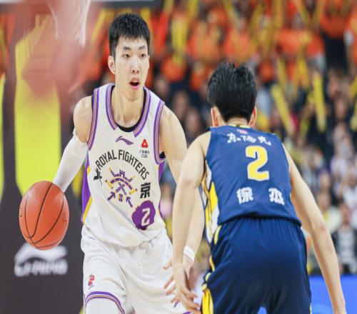 這就是能當國手的原因！轟25+7+5+絕殺+打爆徐杰，球迷：國產SGA