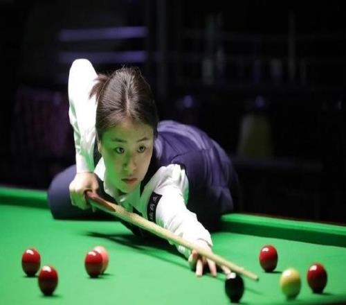 白雨露轟出單桿145分，刷新女球員職業(yè)賽場單桿最高紀錄