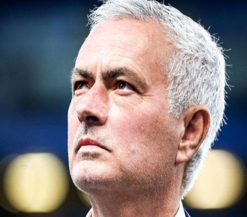 穆里尼奧葡超16場不??！本菲卡40大勝，霸鋒戴帽，爭冠依舊殘酷