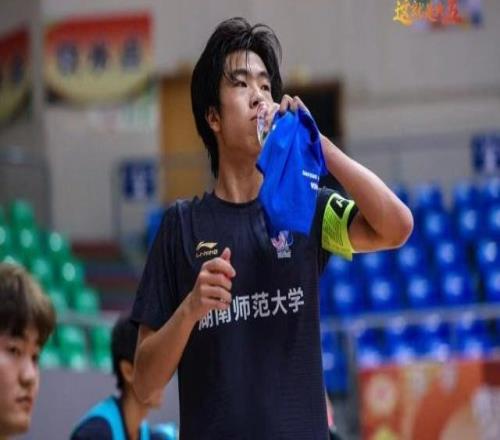 亞泰磨練八年，曾被巴薩看中，如今他三線同時征戰(zhàn)！