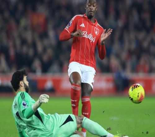 狂攻不下！英超領(lǐng)頭羊掉鏈子，24歲鋒霸隕落：17輪僅進(jìn)1球