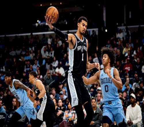 文班亞馬30+5，馬刺爆冷慘遭逆轉(zhuǎn)！福克斯18中4，火箭舊將暴走