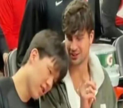 14+17！太牛逼了！混音隊友點評楊瀚森...