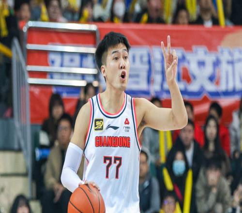 挖廣東男籃墻腳！曝防守悍將黃榮奇加盟北京比徐昕先離隊