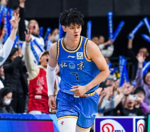 北京狂勝笑傲京粵大戰(zhàn)：曾凡博回歸鑄沖冠陣容三叉戟61分制勝