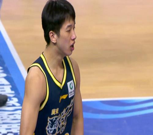 朱芳雨賭對了！廣東“暴力控衛(wèi)”狂轟74分，這可是杜鋒的爭冠王牌