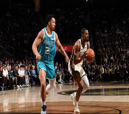 手感也在不斷回暖，勇士后場(chǎng)大閘的整體狀態(tài)真是越來(lái)越好了