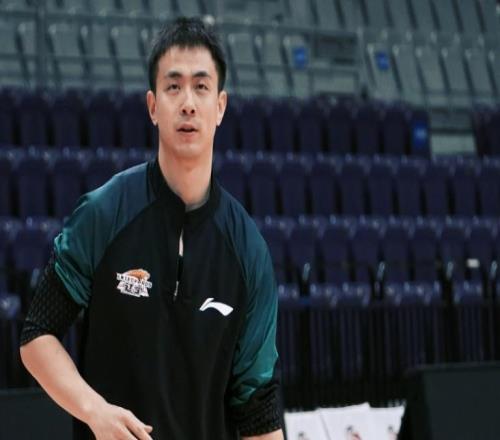 趙繼偉恢復(fù)最新動態(tài)！參加球隊(duì)訓(xùn)練，以投籃為主，和亨特戰(zhàn)術(shù)演練