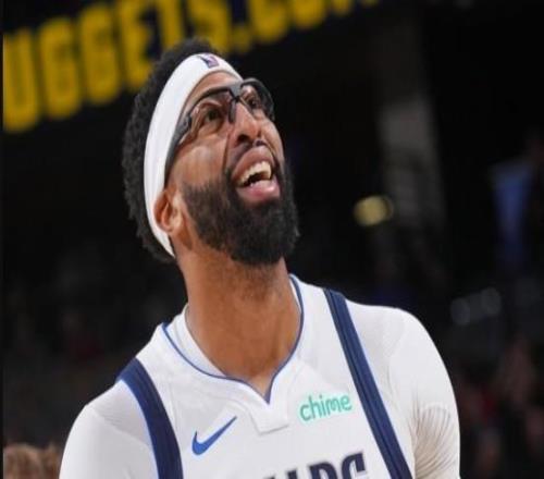 記者：聯(lián)盟預計濃眉將被交易，獨行俠想得到到期合同和年輕球員