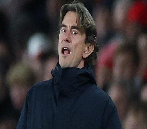 马特劳：弗兰克帅位暂无风险，但其频繁阵容调整引发高层担忧