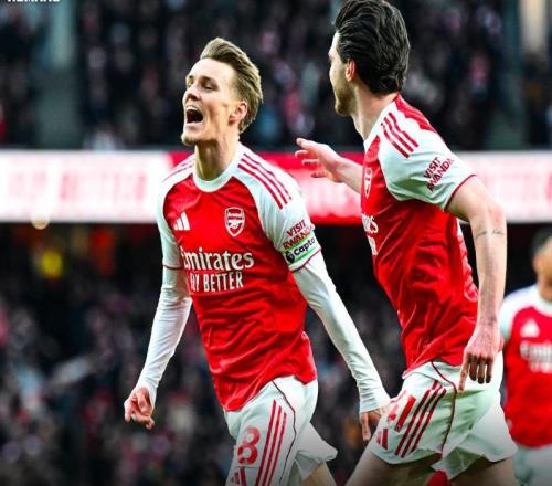 英超積分榜！阿森納2分領(lǐng)跑，曼城6連勝僅差2分，利物浦還有機(jī)會(huì)