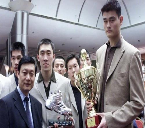 上海男籃1月5日將舉辦30周年慶典姚明李秋平章文琪領(lǐng)銜出席