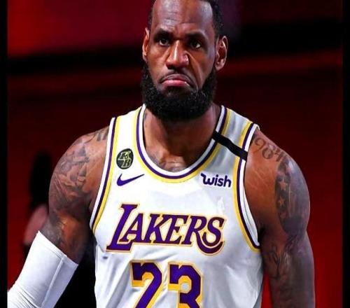 詹姆斯7投12助，41歲用智慧掌控23賽季傳奇