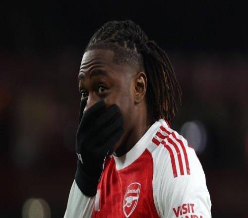 埃澤踢瘋了！北倫敦德比首戰(zhàn)戴帽，47年第一人，7戰(zhàn)熱刺轟6球