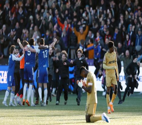 麥克斯菲爾德老板談?chuàng)魯∷m：我將帶全隊(duì)去伊維薩島度假