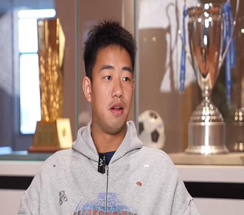 鮑亞雄：不擔心球迷拿我和馬鎮(zhèn)對比，我們倆水平差不多五五開