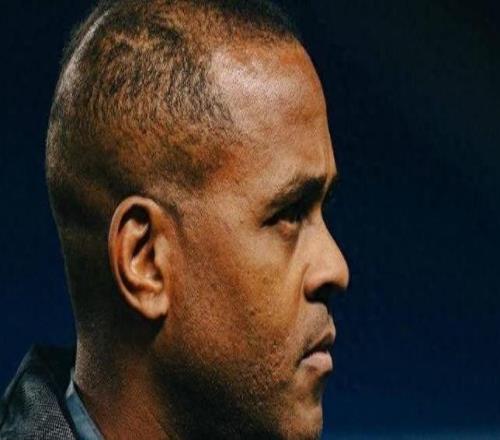 果子被摘了巴薩名宿為庫(kù)拉索打下基礎(chǔ)，但帶隊(duì)進(jìn)世界杯的不是他