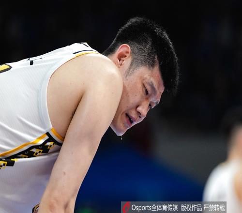媒體人：無論在CBA還是國家隊胡金秋都兢兢業(yè)業(yè)他配得上總冠軍