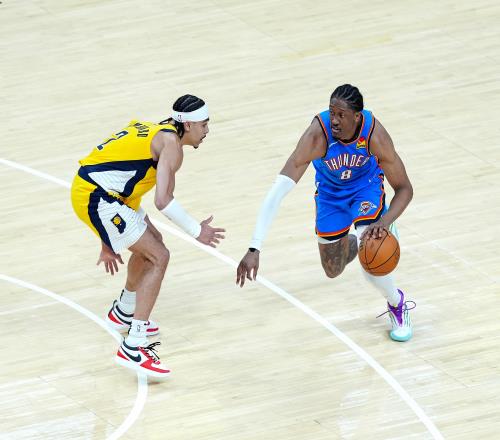 杰倫威：隊(duì)友們都像一家人一樣奪冠是我剛進(jìn)NBA時(shí)從未敢想的