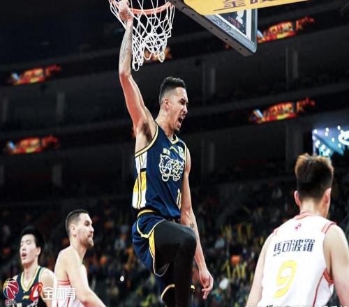 深夜12點(diǎn)！抖音體育公開(kāi)向廣東隊(duì)道歉，解說(shuō)員用詞不當(dāng)遭終止解說(shuō)