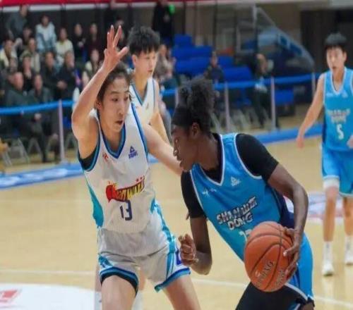 雙加時(shí)，北京首鋼園女籃拼到最后