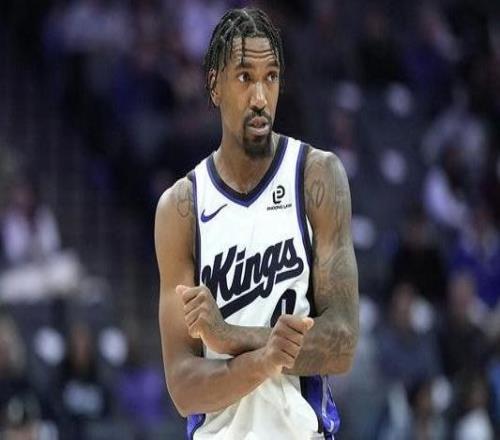 聯(lián)盟官方：國王后衛(wèi)馬利克蒙克因假摔被處以2000美元罰款