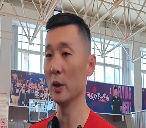 劉煒采訪曝CBA外援政策弊端！無(wú)法給足保障，意向外援選擇歐洲！