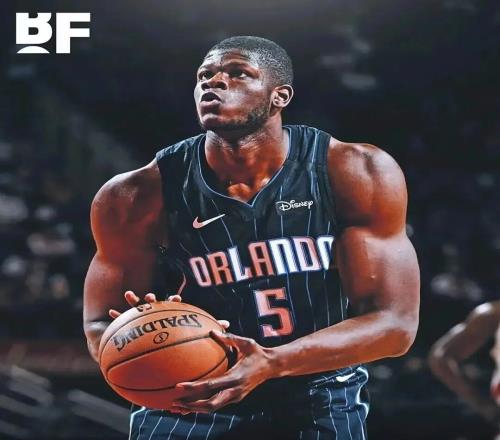 交易達成！拒絕CBA300萬美元，接受訓練營合同，NBA天賦怪回來了