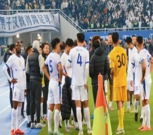 東體：申花主力賽季中后期身心疲勞，陣容一直是“明牌”狀態(tài)