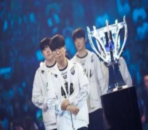 Kiin：輸KT是BP應(yīng)對(duì)不足，近兩年體會(huì)到下路線權(quán)的重要性