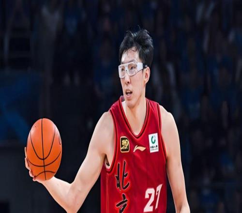 周琦遭到了球迷的批評！