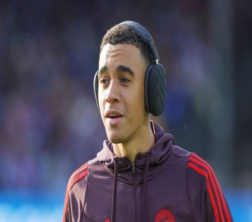 記者：拜仁計劃讓穆西亞拉在一月參加完整訓(xùn)練，月底出場