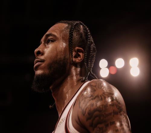 確診了！右肩靜脈血栓！火箭扔掉的NBA首輪秀