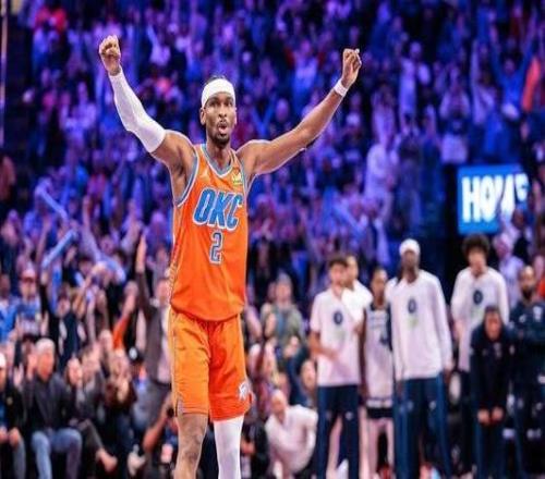 亞歷山大賽季前19場16次得分30+成NBA近50年第二人