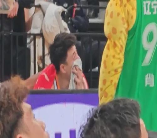 哭了，張鎮(zhèn)麟哭了！首秀16+3打爆老東家