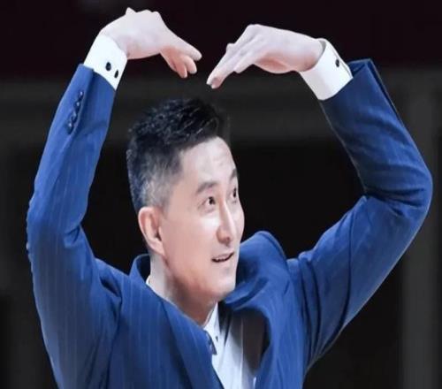 廣東奪冠采訪(fǎng)！杜鋒展興奮，親承壓力一直在，阿旺曝其床頭很多藥