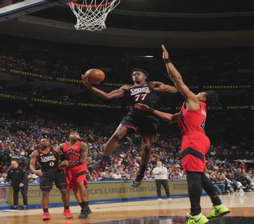 半月板撕裂！斷崖式下滑！最佳新秀被下放