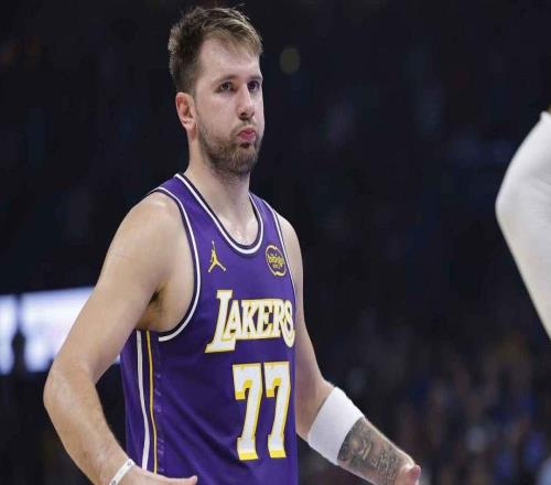 主動(dòng)背鍋，東契奇對(duì)湖人慘敗活塞的失誤問(wèn)題：我的失誤太多了