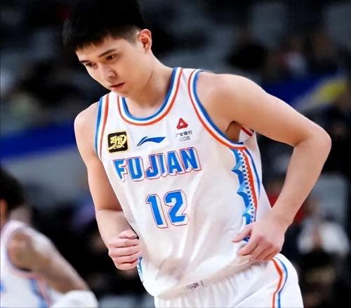 被絕殺依然閃耀！9中9三分狂砍33分，別忘了他曾和林葳齊名