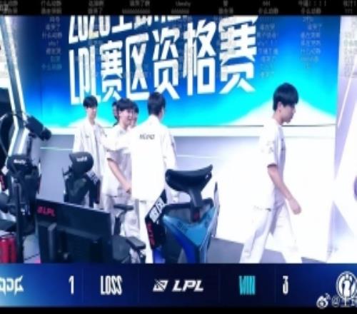媒体人：JDG急疯了赶着送整个BO5的MVP绝对是GALAxun头锅背好