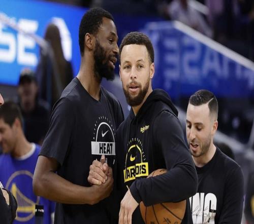 勇士隊傳聞：安德魯威金斯或?qū)⒃诮灰捉刂谷涨爸胤涤率? loading=