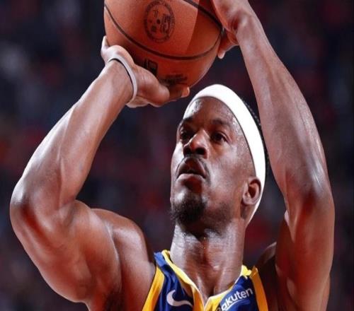 巴特勒已無(wú)單核能力！獨(dú)自帶隊(duì)僅10次出手，他只能輔助穩(wěn)定銜接段