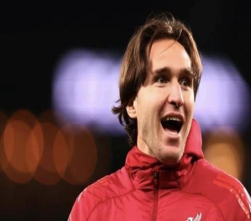 TA：基耶薩能保持健康且替補(bǔ)表現(xiàn)出色，他配得上更重要的角色